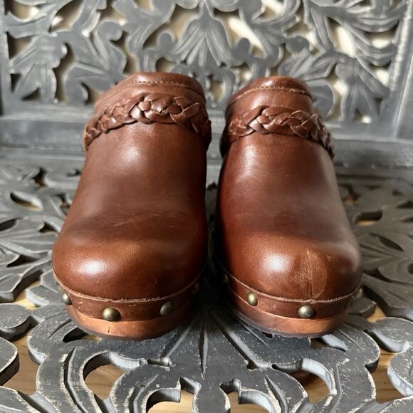UGG Kaylee Leather Platform Clogs Brown Studded Wood Heel Braided Strap Size 7 - Picture 8 of 14